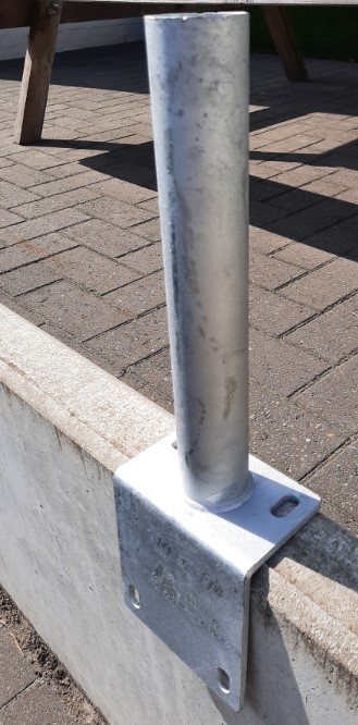 [VTPLVRZPL60] VOETPLAAT VERZINKT VR KEERMUUR VR PAAL Ø 60 MM